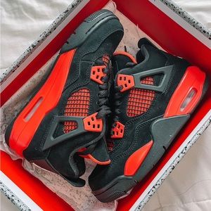SOLD nike air jordan 4s red thunder